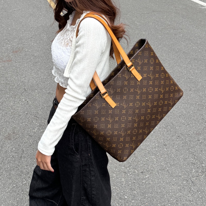 【極新🎁】 LV vivienne 薇薇安 經典老花 肩背包 （專櫃12.7萬）-0