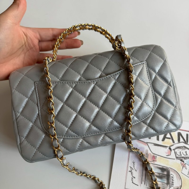 😍顏色超美的名媛感 Chanel 珍珠光澤灰藍色手提肩背包-1