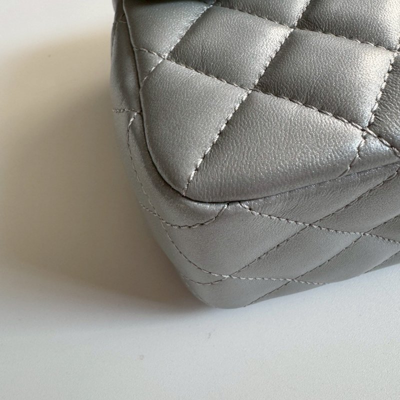 😍顏色超美的名媛感 Chanel 珍珠光澤灰藍色手提肩背包-5