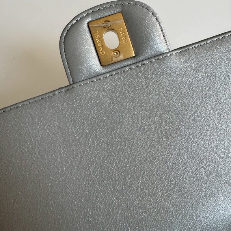 😍顏色超美的名媛感 Chanel 珍珠光澤灰藍色手提肩背包-19