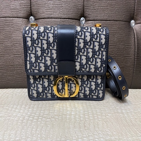 Dior 藍緹花布金釦30 Montaigne 肩斜背包