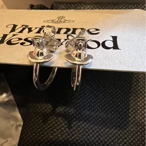 Vivienne Westwood 銀色圈形耳環|現貨
