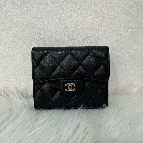 Chanel A82288 黑荔枝皮銀釦三折短夾