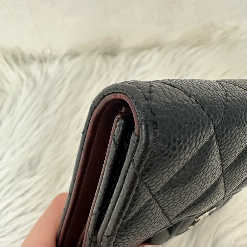 Chanel A82288 黑荔枝皮銀釦三折短夾-5