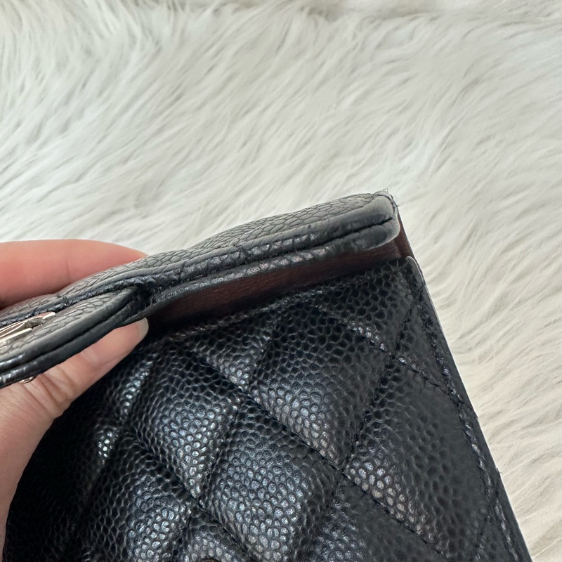 Chanel A82288 黑荔枝皮銀釦三折短夾-19