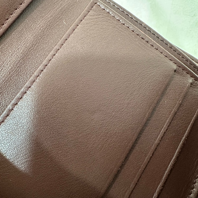 Chanel A82288 黑荔枝皮銀釦三折短夾-27