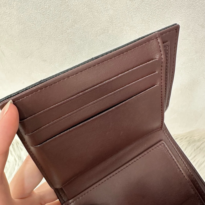 Chanel A82288 黑荔枝皮銀釦三折短夾-29