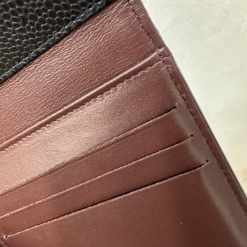 Chanel A82288 黑荔枝皮銀釦三折短夾-31