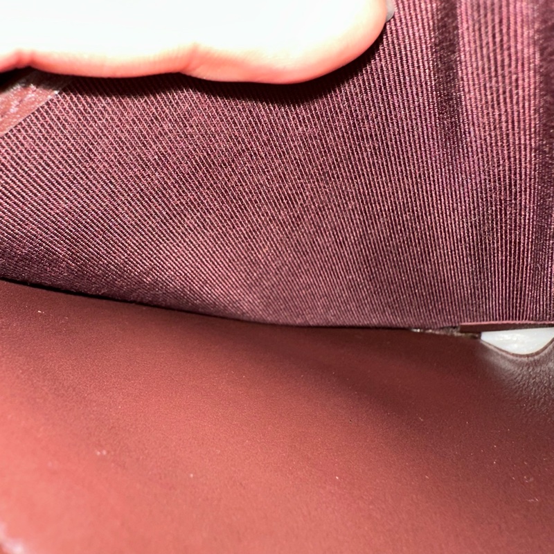 Chanel A82288 黑荔枝皮銀釦三折短夾-38