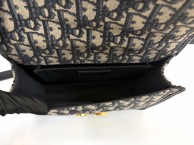 Dior 藍緹花布金釦30 Montaigne小型肩斜背包-9