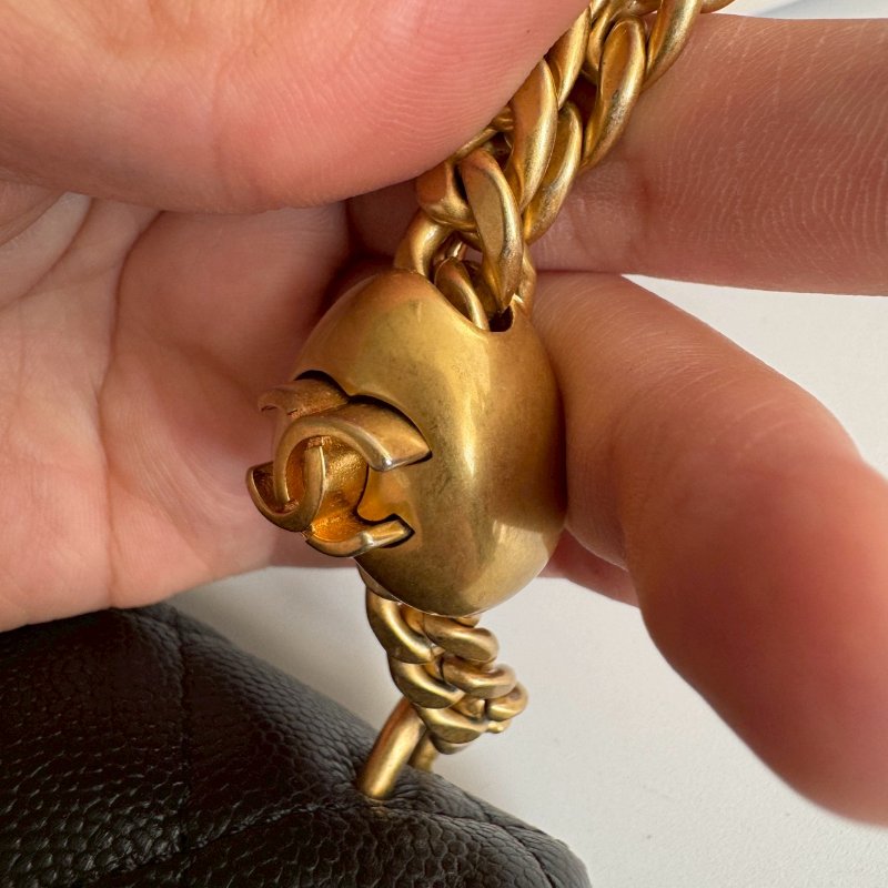 🤍💥熱賣斷貨款 Chanel 黑色愛心調節鏈包-11