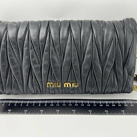 Miu Miu 皺褶手袋