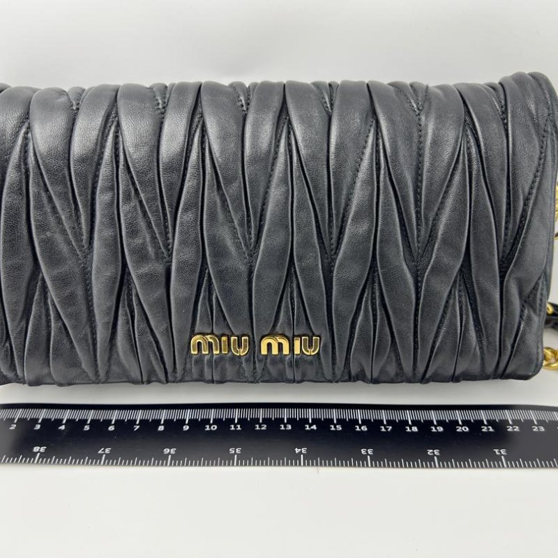 Miu Miu 皺褶手袋-0