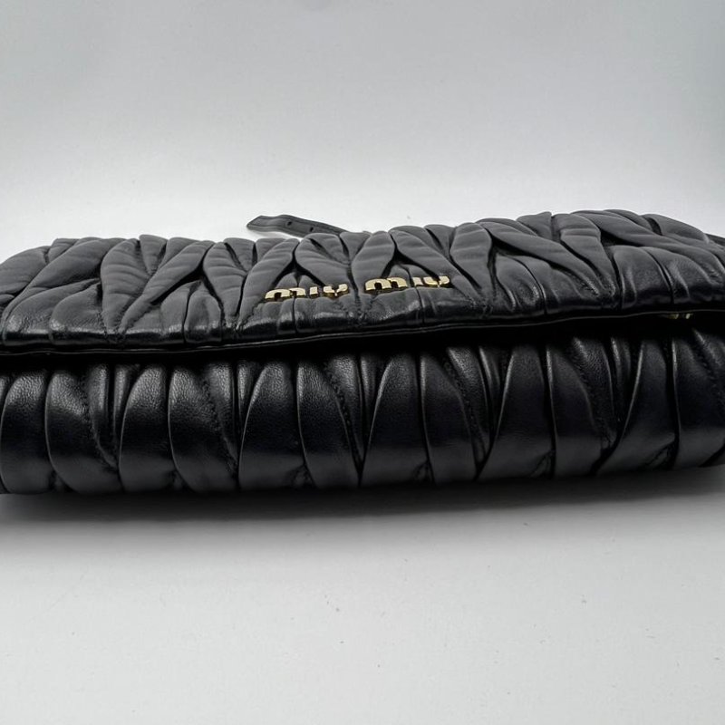 Miu Miu 皺褶手袋-10