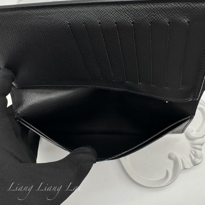 LOUIS VUITTON LV Brazza EPI水波紋對開黑色長夾-10