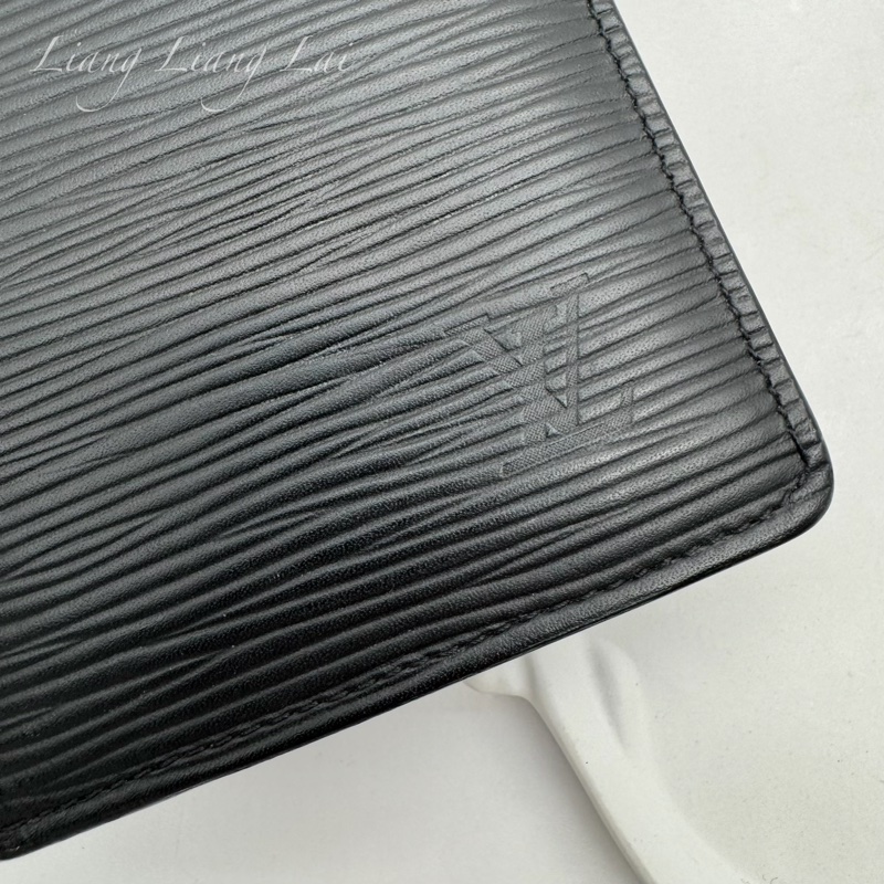 LOUIS VUITTON LV Brazza EPI水波紋對開黑色長夾-14