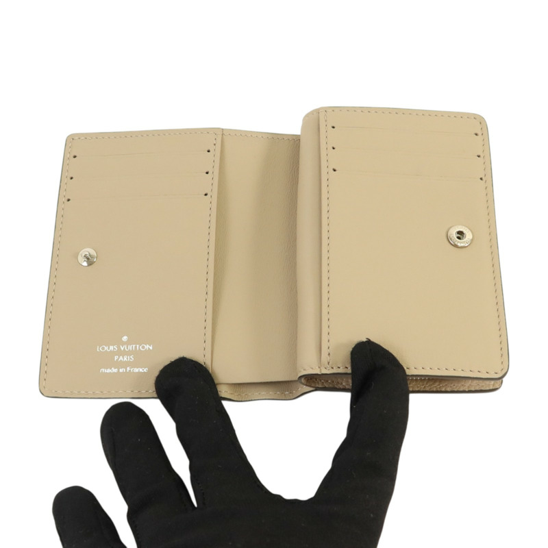 LOUIS VUITTON Mahina Clea Wallet銀扣錢包-5