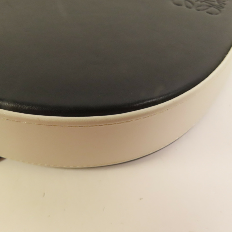 LOEWE 牛皮皮革Mini Heel Pouch肩背袋-11