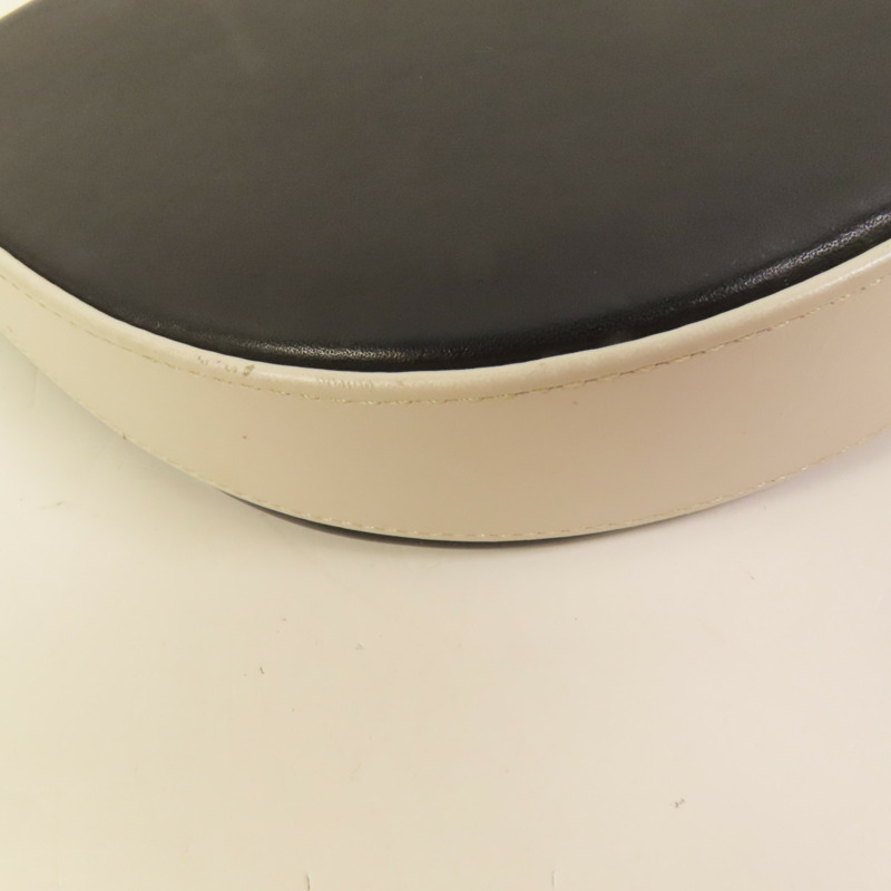 LOEWE 牛皮皮革Mini Heel Pouch肩背袋-14