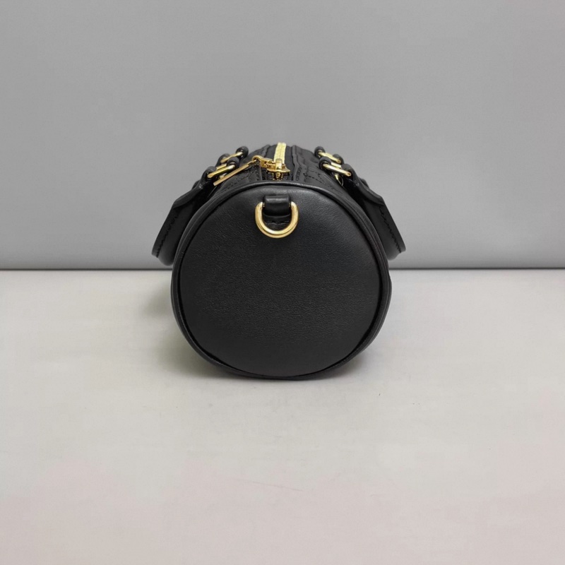 LV路易威登Papillon BB壓紋黑色全皮巴比龍 芯片-2