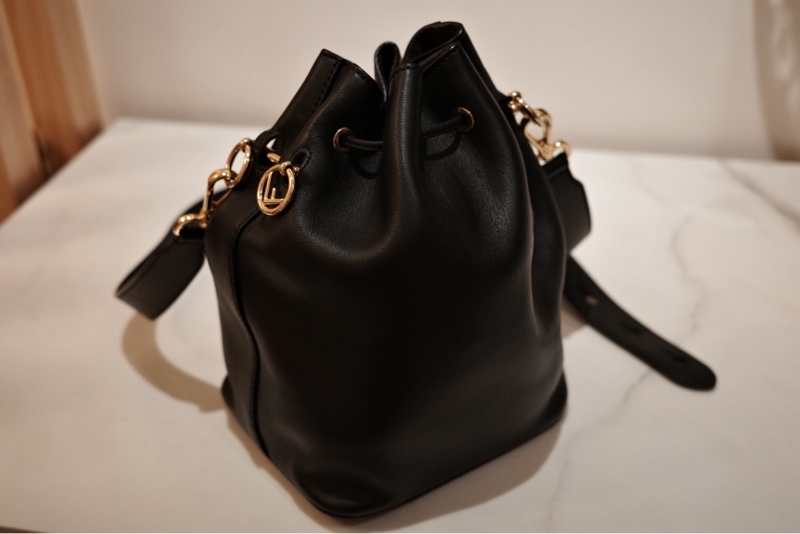 FENDI 水桶包 中號 mon tresor grande-0