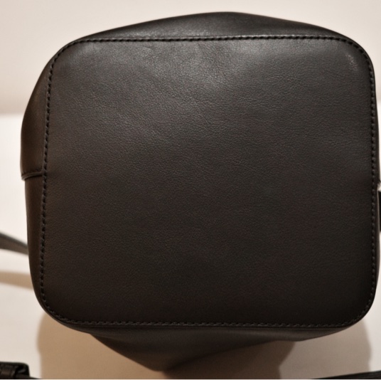 FENDI 水桶包 中號 mon tresor grande-7