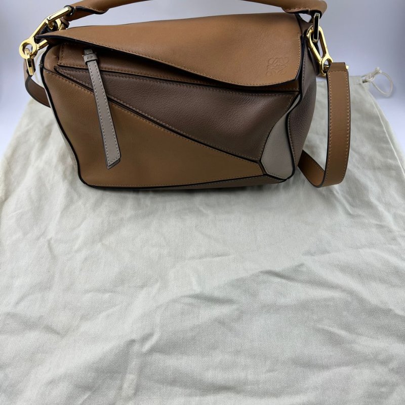 LOEWE Puzzle 拼色幾何包-4