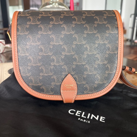 Celine 鈴鼓包