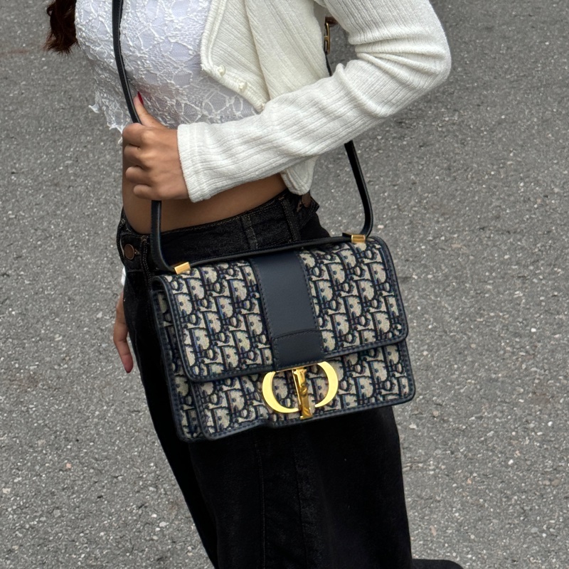【超好看🥰】 Dior Montaigne 蒙田 經典老花 斜背包(專櫃120,000)-0