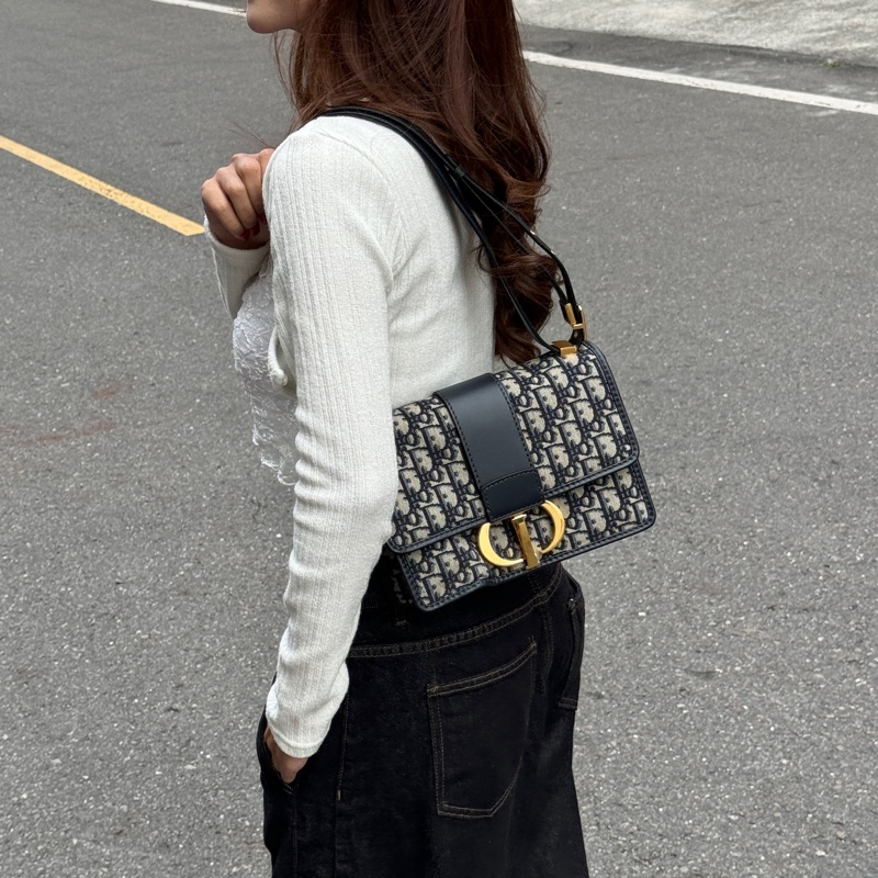 【超好看🥰】 Dior Montaigne 蒙田 經典老花 斜背包(專櫃120,000)-14