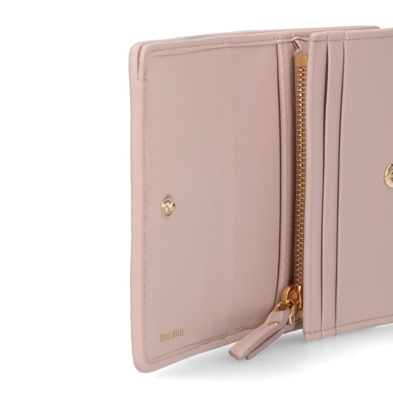 【MIU MIU】Small Matelasse 納帕軟皮 皮夾 短夾 卡夾 零錢包 粉色 5MV021-3