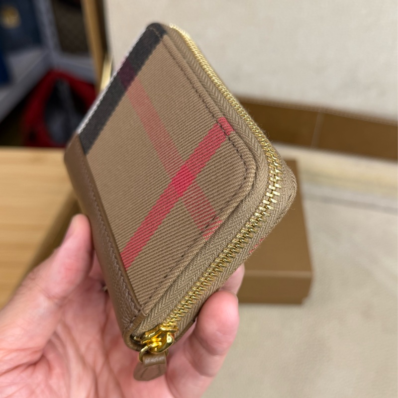 上架中🔑Burberry 經典格紋帆布拉鍊零錢包-4