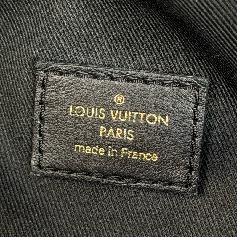 上架中🔑Louis Vuitton 黑金山形紋New Wave 腰包-16