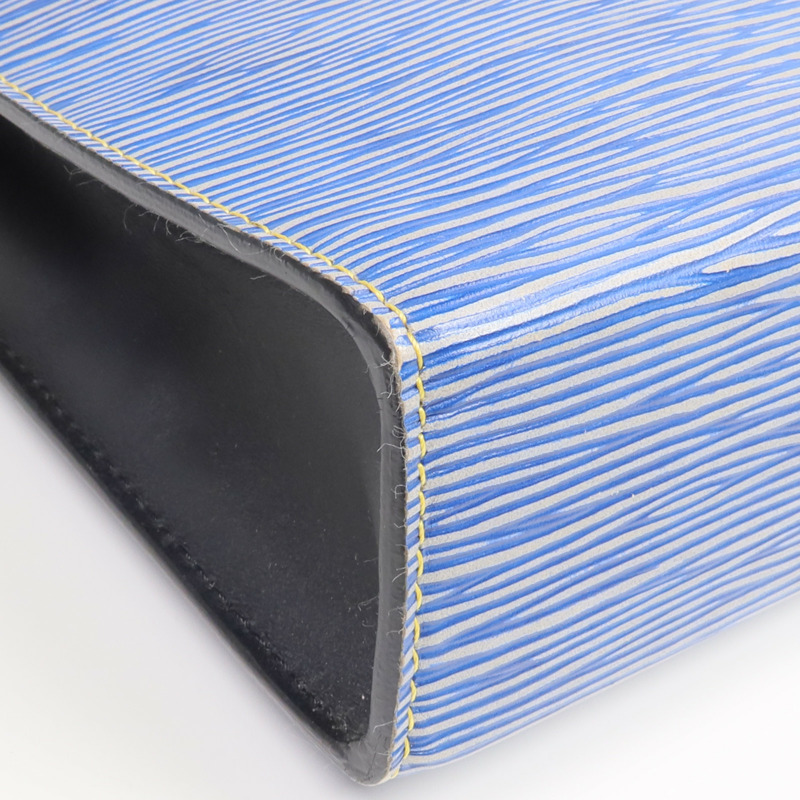 LOUIS VUITTON Epi Poche Toilette 26銀扣手拿包-6