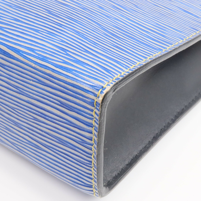 LOUIS VUITTON Epi Poche Toilette 26銀扣手拿包-7