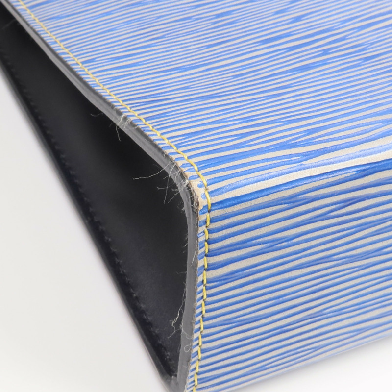 LOUIS VUITTON Epi Poche Toilette 26銀扣手拿包-8