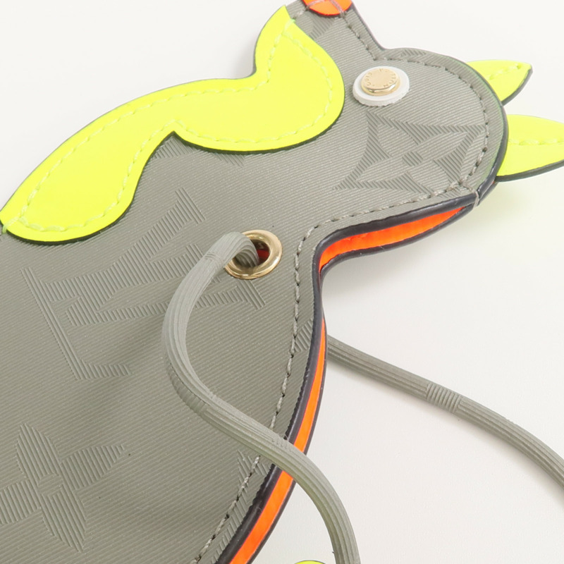 LOUIS VUITTON Monogram Titanium Dog Charm金扣掛飾-4