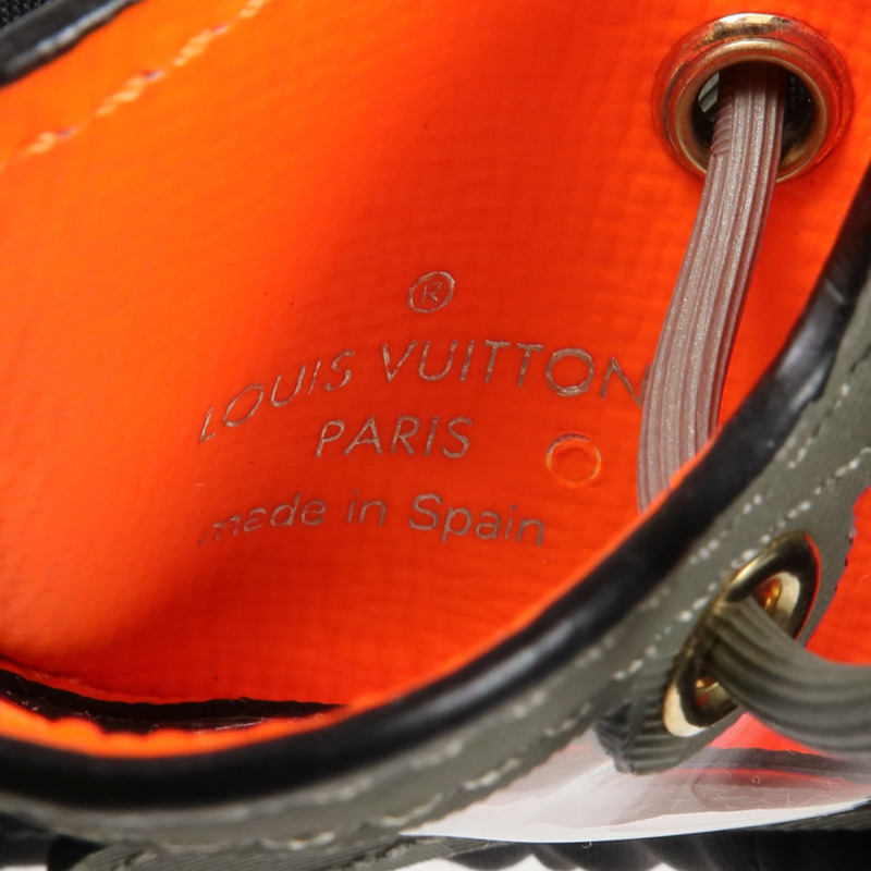 LOUIS VUITTON Monogram Titanium Dog Charm金扣掛飾-7