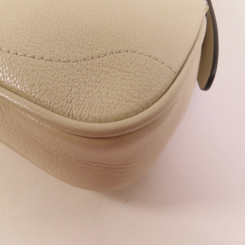 GUCCI 牛皮皮革Aphrodite Mini Bag金扣手挽袋-14