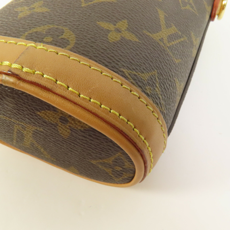 LOUIS VUITTON Monogram Fold Me Pouch金扣肩背袋-14
