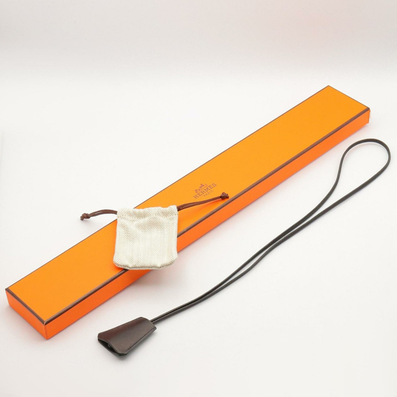 愛馬仕凱莉腕錶，不鏽鋼材質，女士款，白色，KE4.110-9