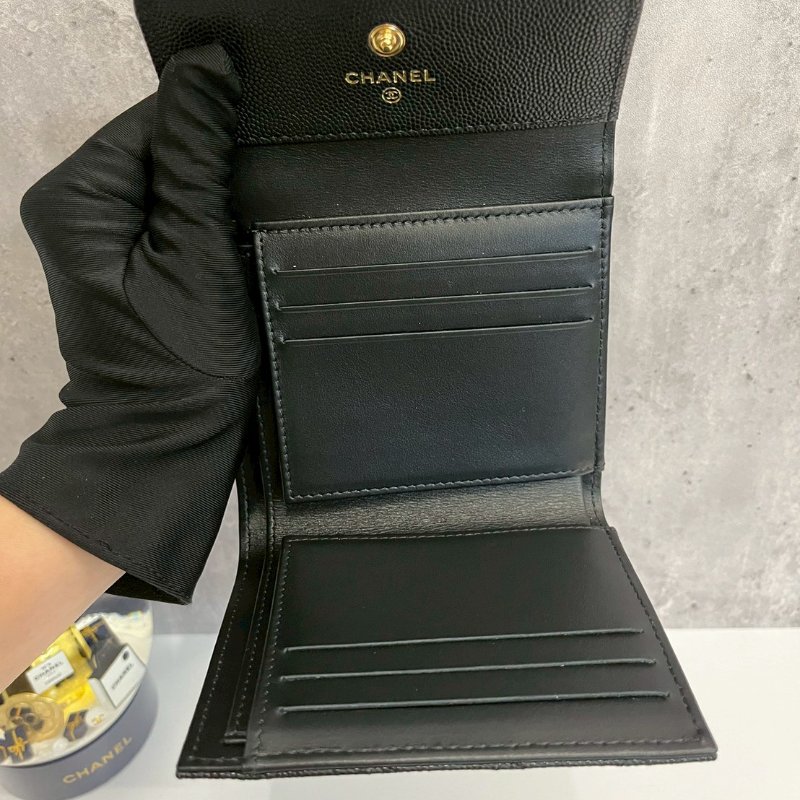 Chanel Boy 三摺短夾 黑金-5