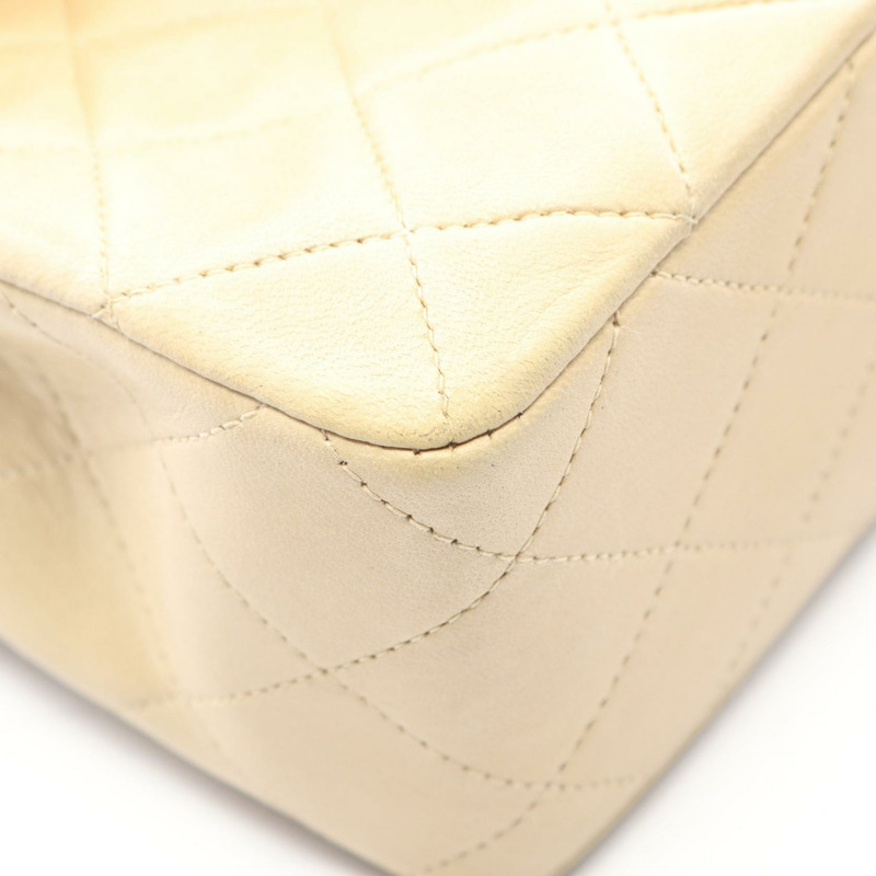 CHANEL 迷你 Matelasse 20 斜背鏈條單肩包 A01163 小羊皮米色 GHW-9