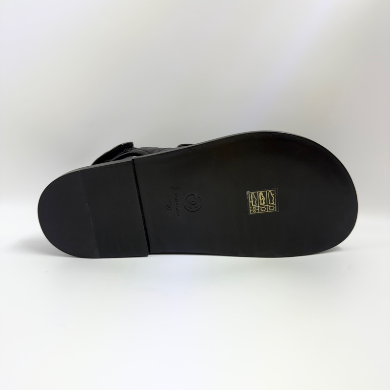 CHANEL香奈兒黑色經典荔枝皮涼鞋-6