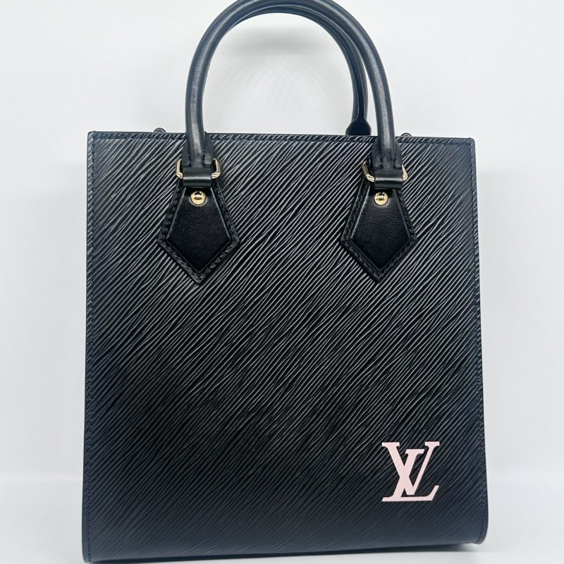 LV黑色EPI Sac Plat(琴譜) BB包-7