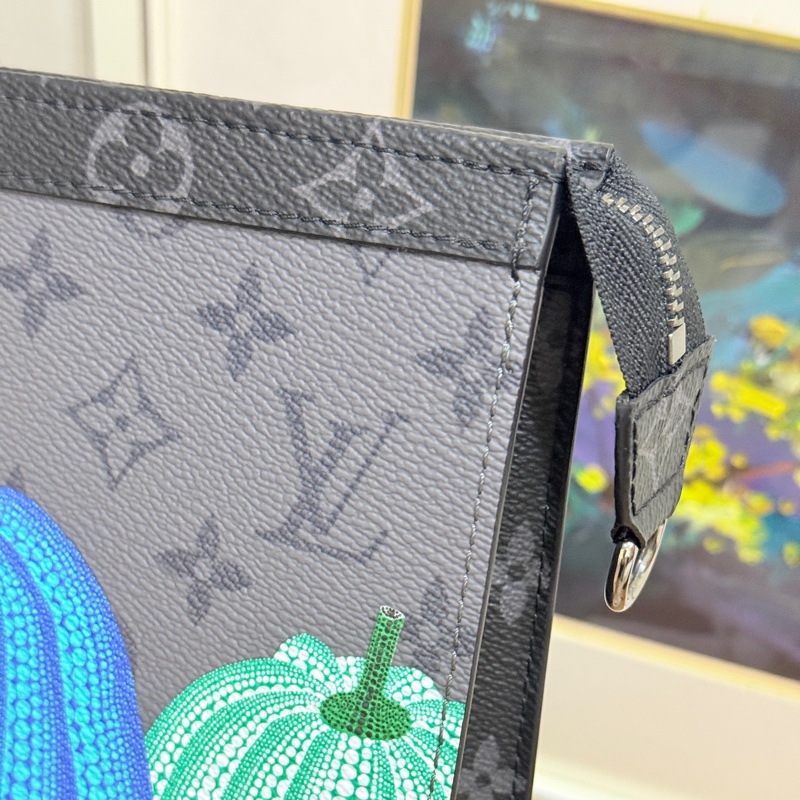 95新✨賠售超甜賣🫶🏻僅試揹🩶LV草間彌生 南瓜系列 二合一 斜背包 黑色 灰色-40