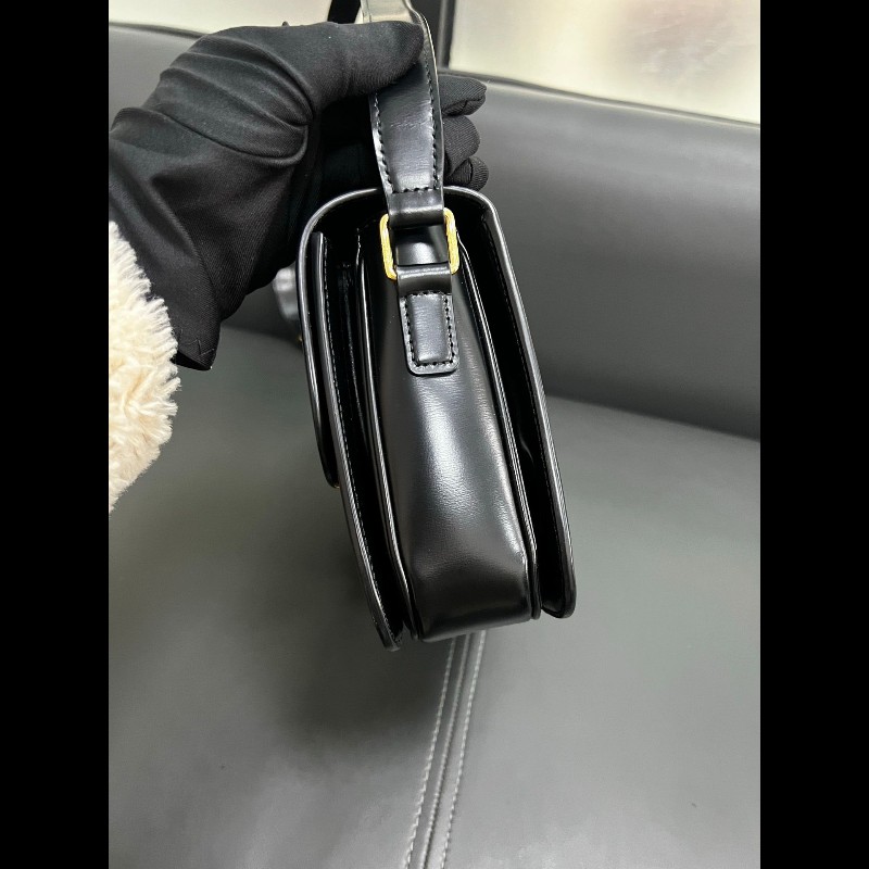 Celine box medium
凱旋門黑金中號box-4