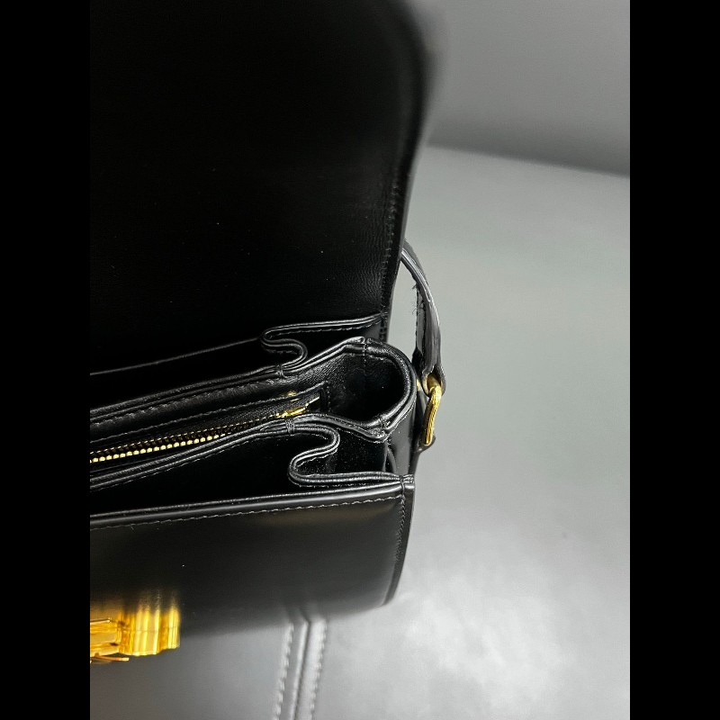 Celine box medium
凱旋門黑金中號box-14
