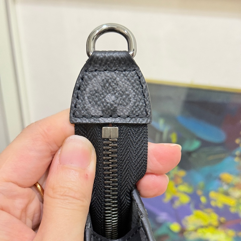 99新🎖️私物甜售🩶僅試揹LV草間彌生 南瓜系列 二合一 斜背包 黑色 灰色-7