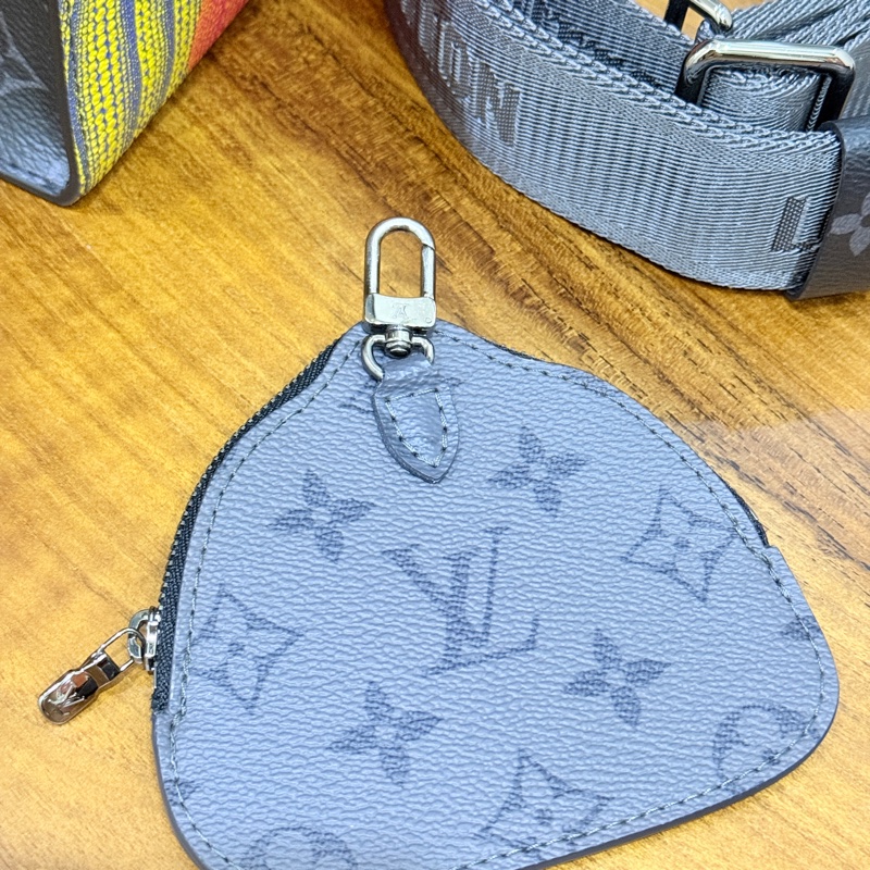 99新🎖️私物甜售🩶僅試揹LV草間彌生 南瓜系列 二合一 斜背包 黑色 灰色-24